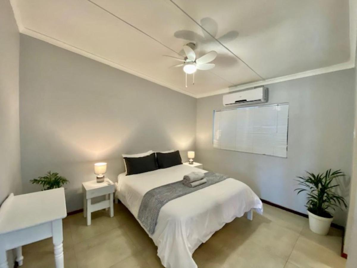 Surf Motel Umdloti Bagian luar foto