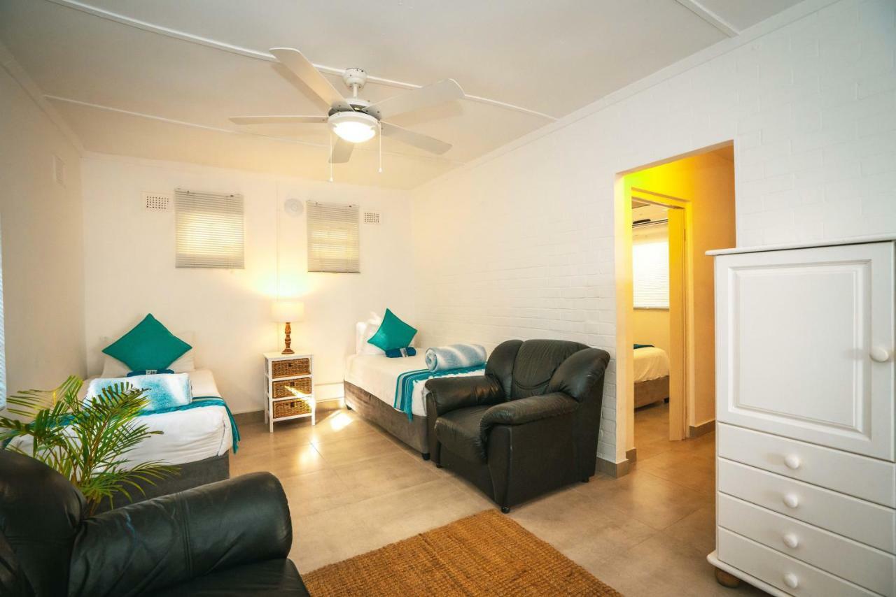 Surf Motel Umdloti Bagian luar foto