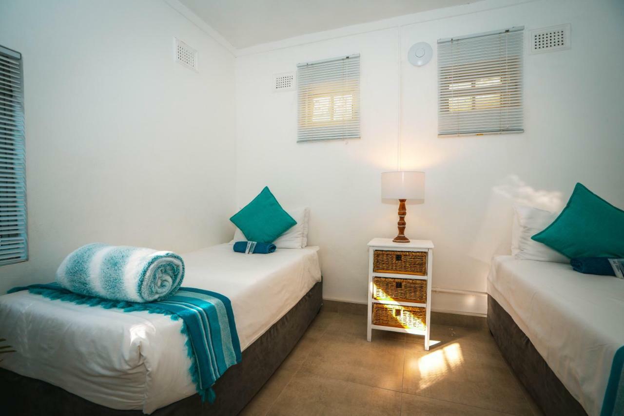 Surf Motel Umdloti Bagian luar foto